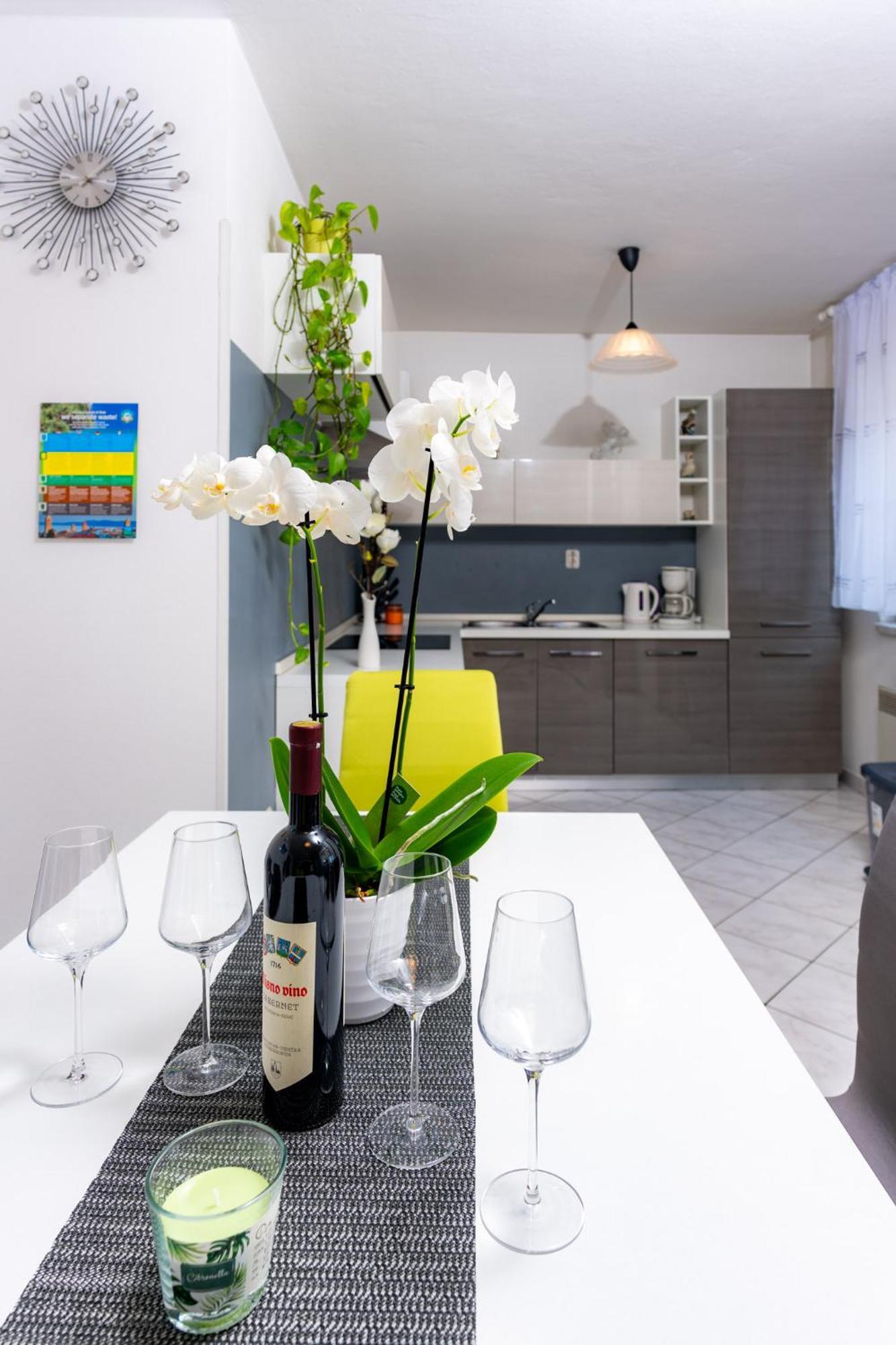 Apartments Lores Rab Town Exterior foto